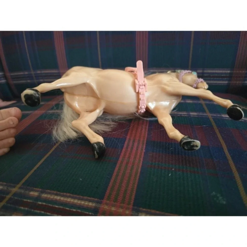 Princess And The Pauper Royal Kingdom Carriage‎ Horse barbie replacement